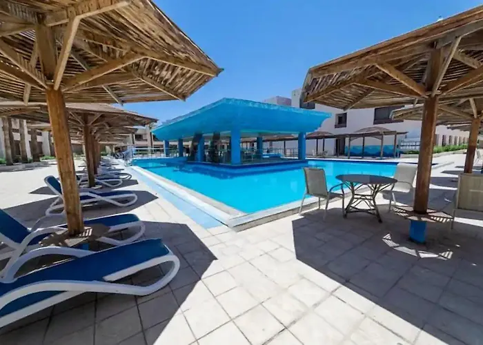 Blend Club Aqua Отель 4*